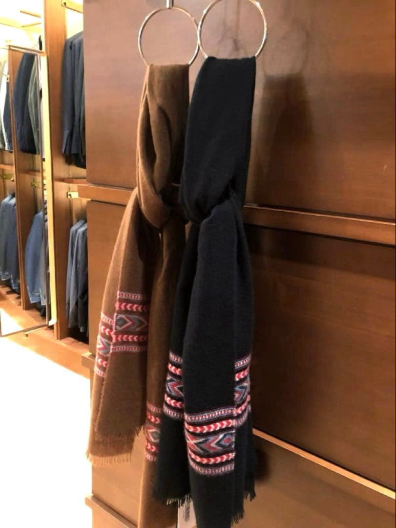 Johnstons／BEAMS別注／カシミヤ100%／ネイティブ柄／ストール