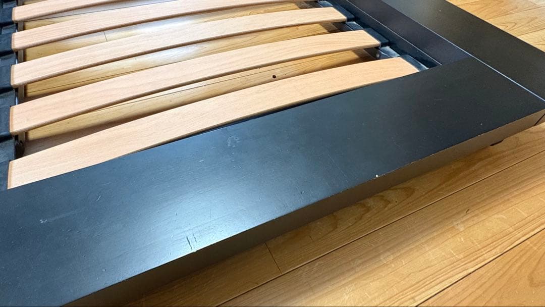 [定価約45万円］イタリア高級家具　カッシーナ クイーンサイズ　ベッドフレーム