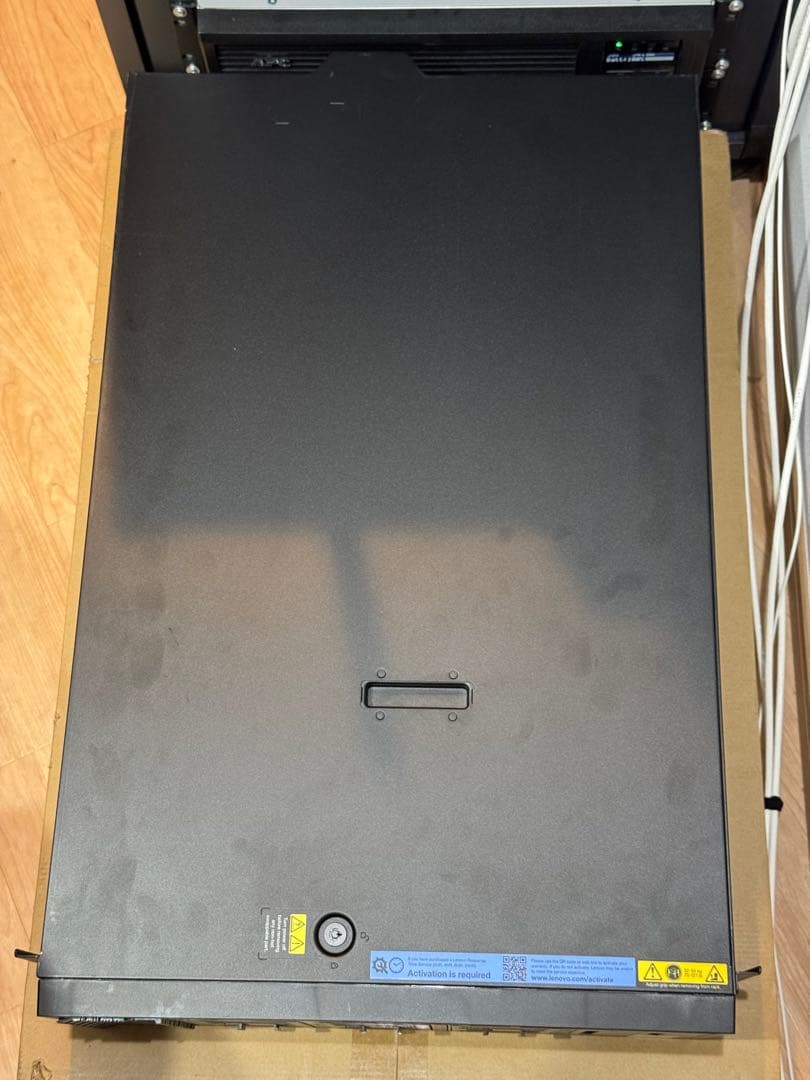 ThinkSystem ST650 V2 7Z74 タワー・ラックマウントサーバ