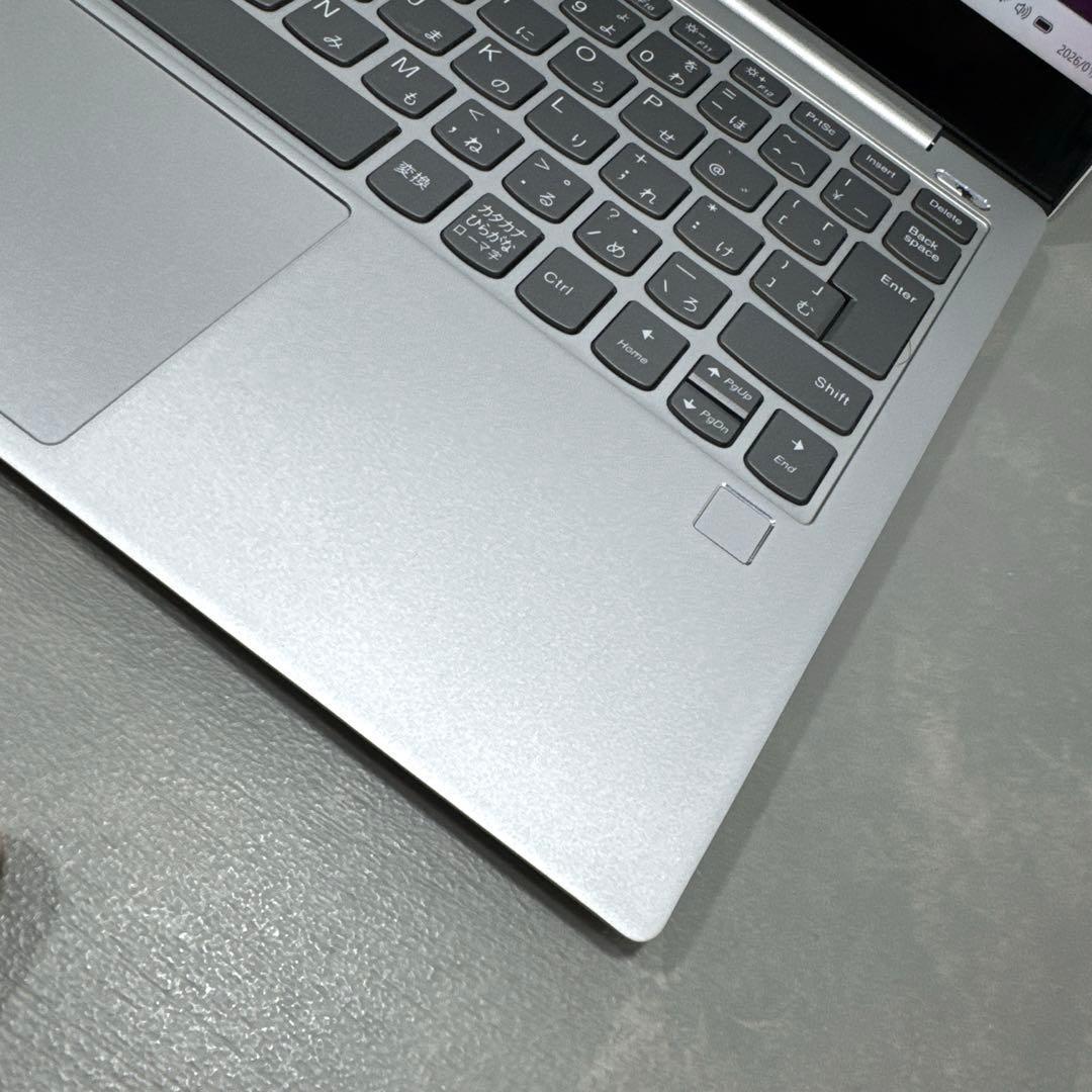 【超レア】レノボYOGA S730プラチナ☘️10世代i5☘️NVMe512GB