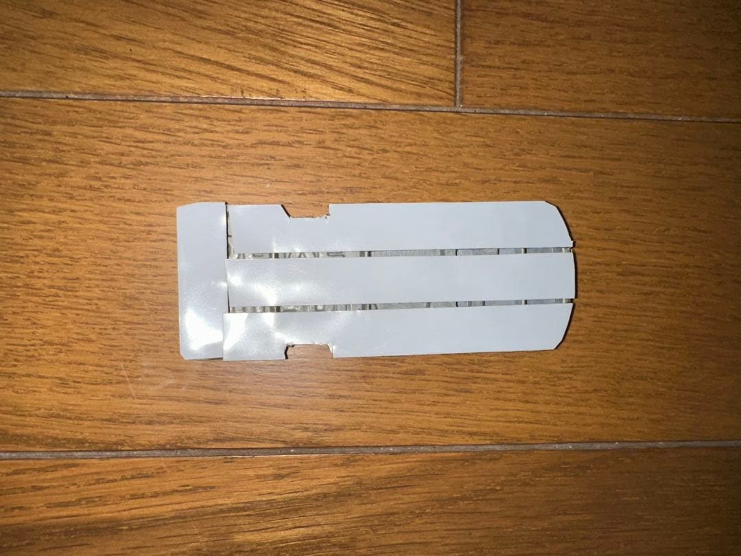 プリウスα用モデリスタ製リアランプカバー黒ハイブリッドエンブレム付dai