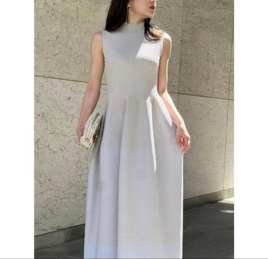 美品/ anuans /ノースリーブホールガーメントニットワンピース