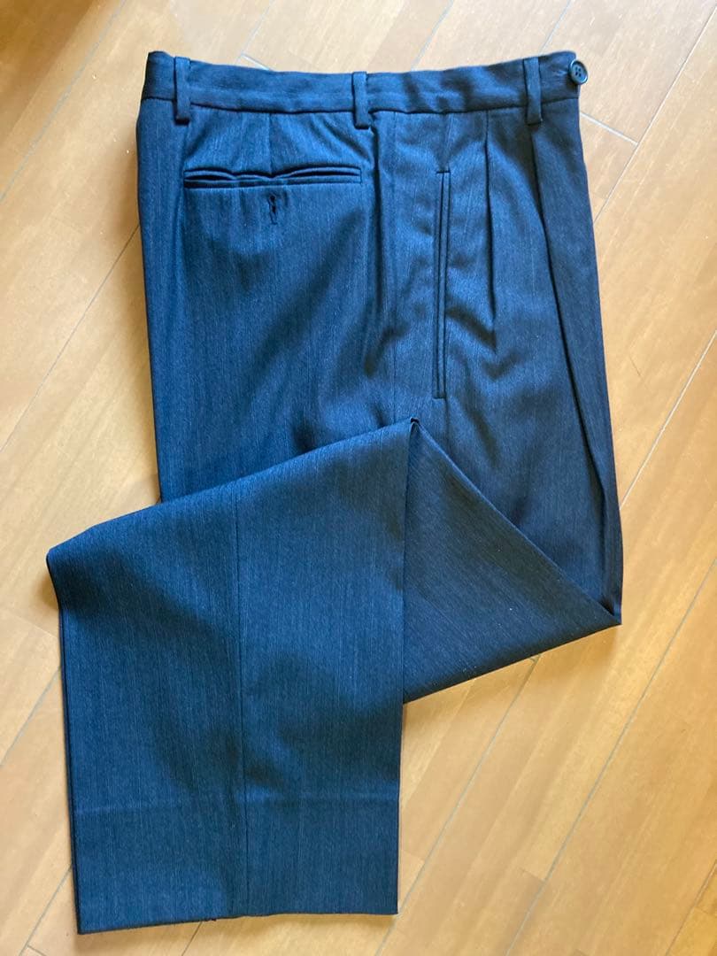 Giorgio Armani ダークグレー スーツ