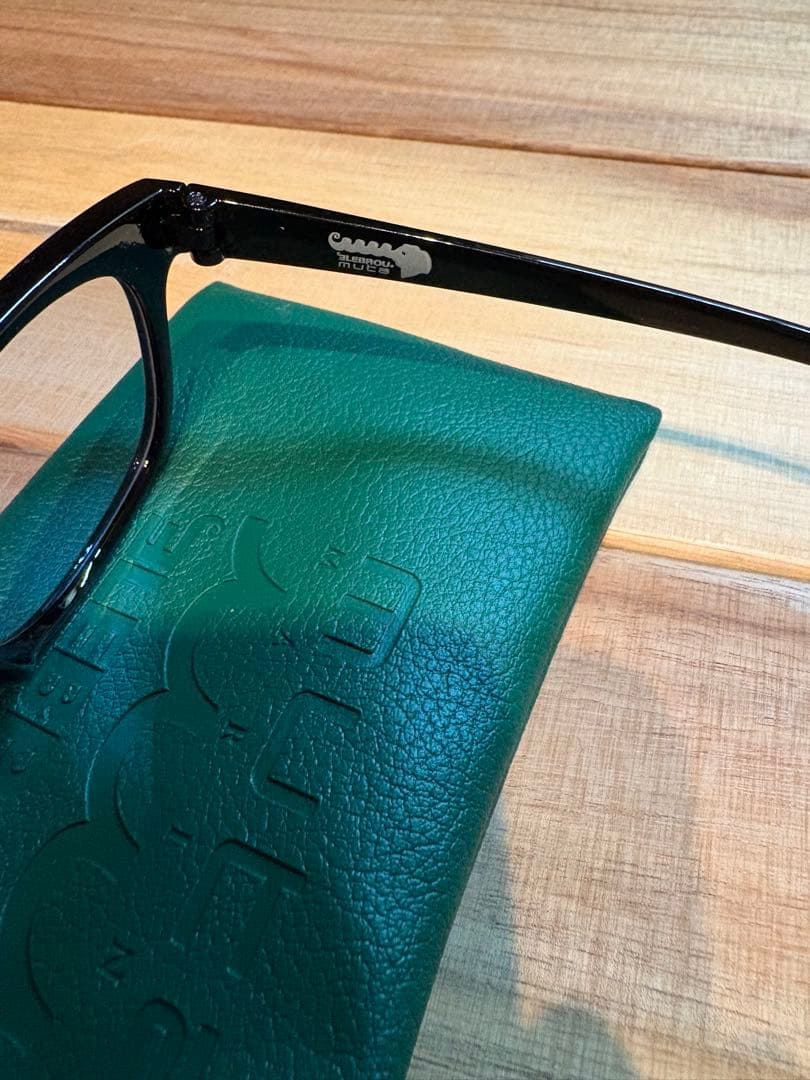 新品未使用 ムータマリン サングラス