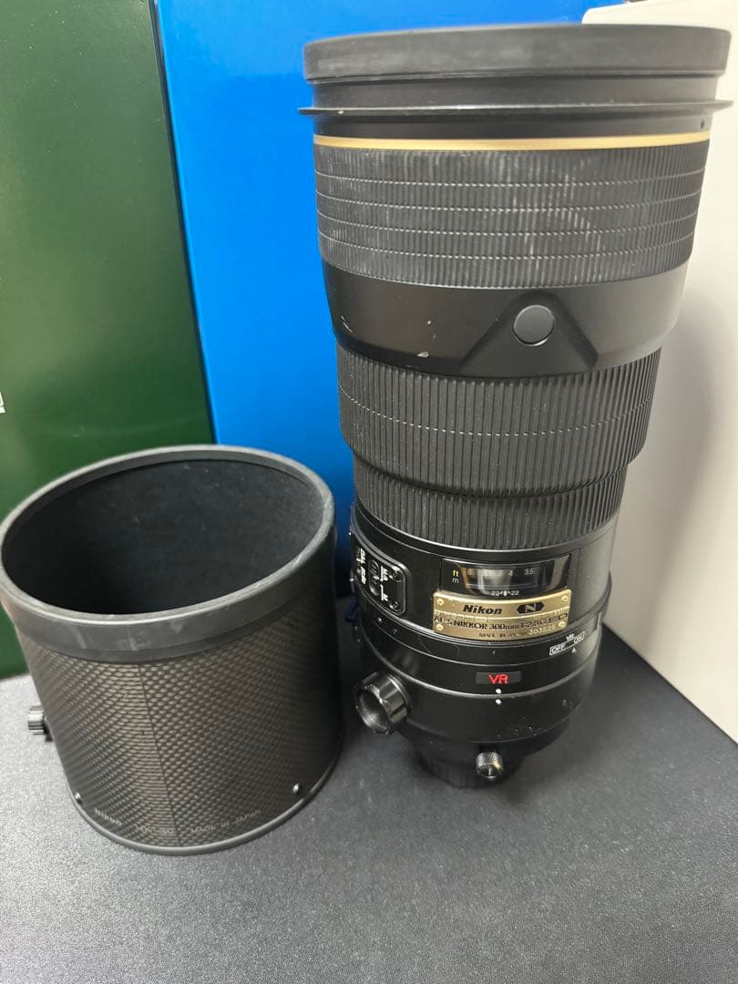 ニコン AF-S VR Nikkor ED 300mm F2.8G (IF)
