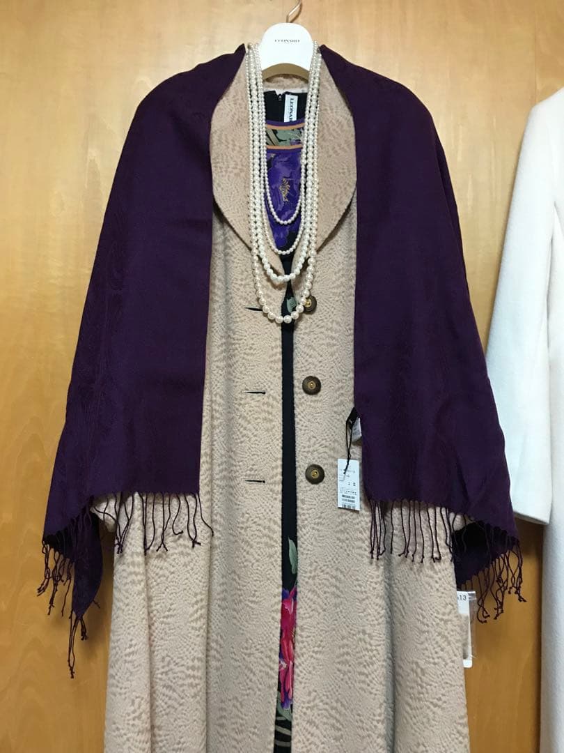 レオナール愛のはじまりロングワンピース＆黄昏アイボリーコート2点セット