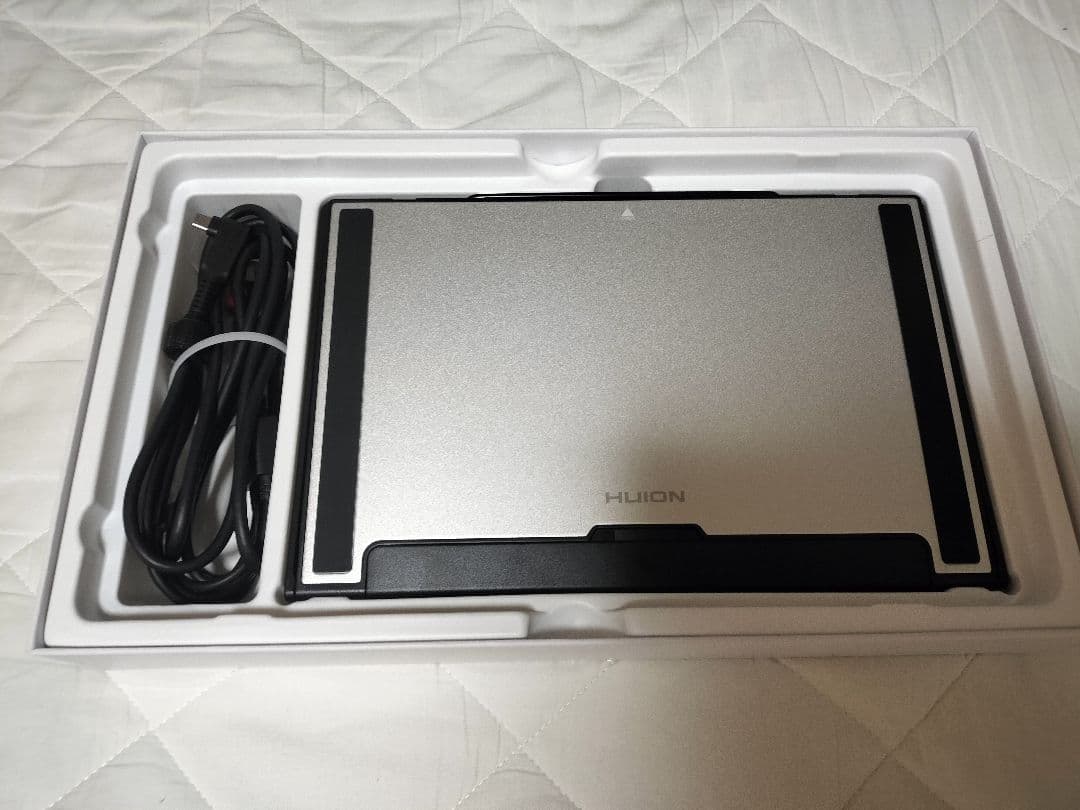 HUION 液タブ 液晶タブレット フル機能USB-Cケーブル付き