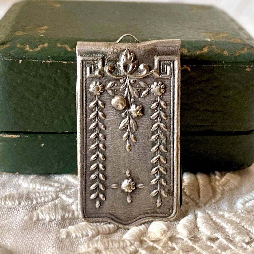 【レア】ドール用カルネドバル　ヒイラギモチーフ柊ミニチュア　フランスアンティーク