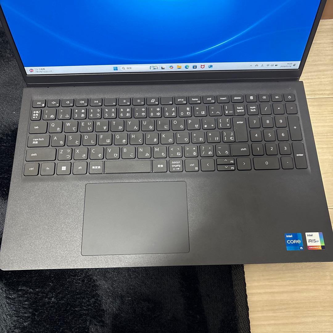 Dell Inspiron 15 3520ノートPC