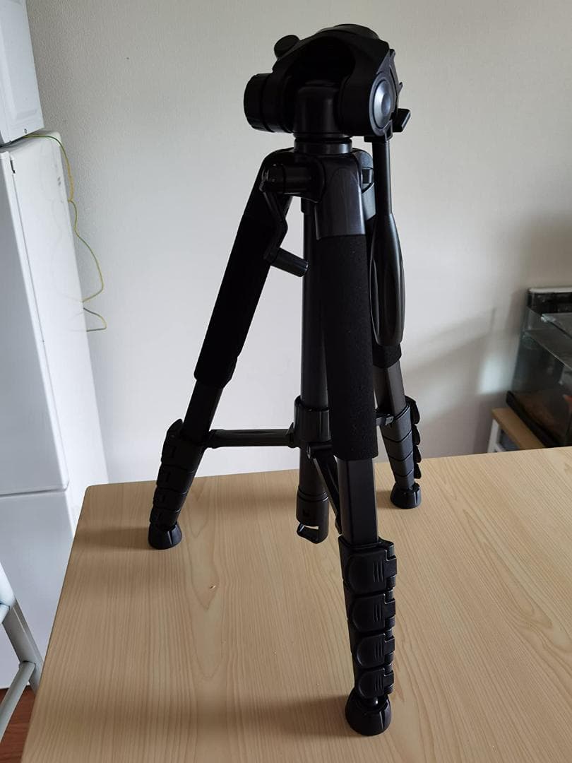 170cm三脚 高耐荷重 軽量 4段階伸縮 360°回転可能 収納袋付き 黒
