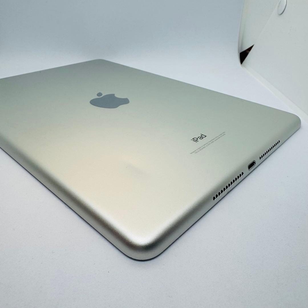 【新品バッテリー】iPad6 32GB本体 シルバーWiFiモデル