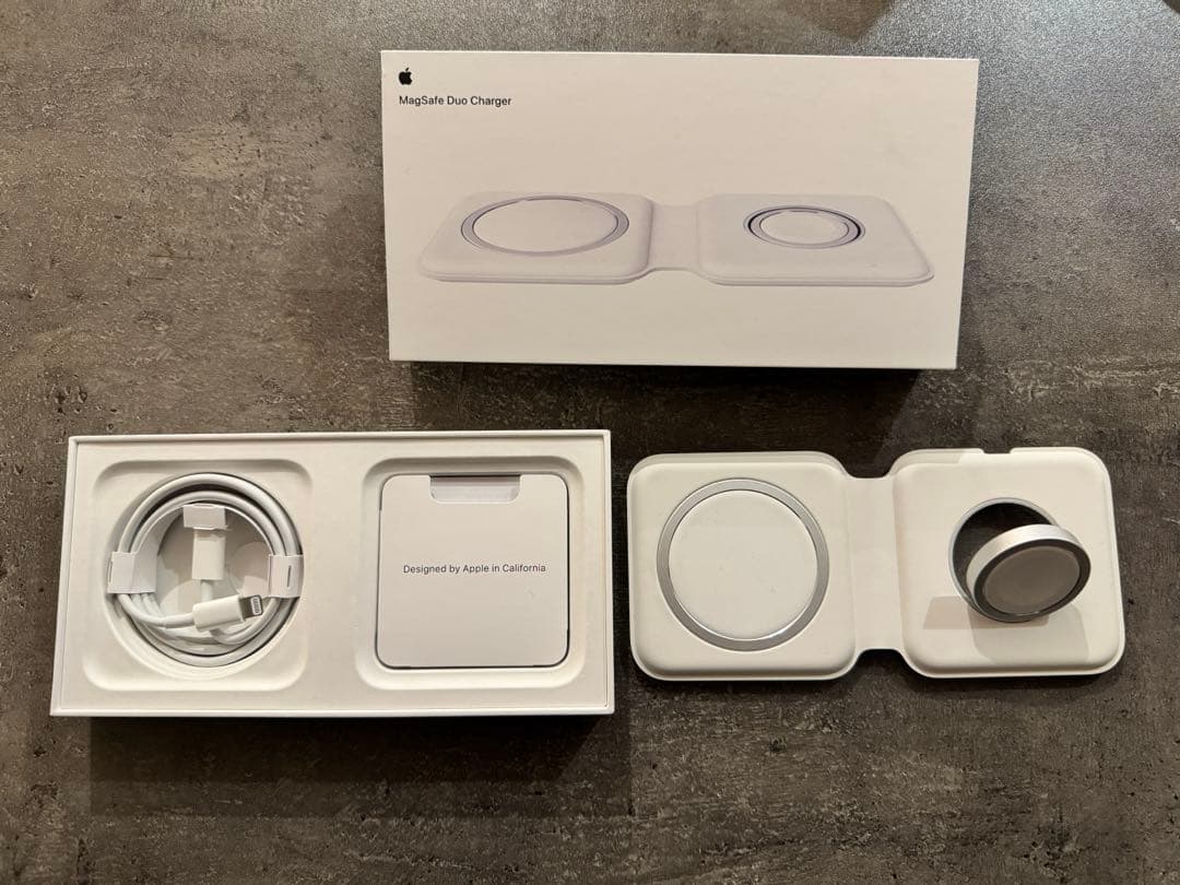 Apple MagSafeデュアル充電パッド MHXF3AM/A