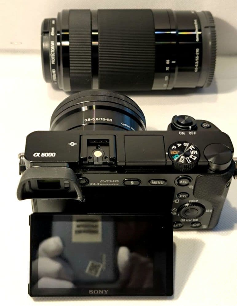 α6000 ILCE-6000Y ダブルズームレンズキット一眼カメラ