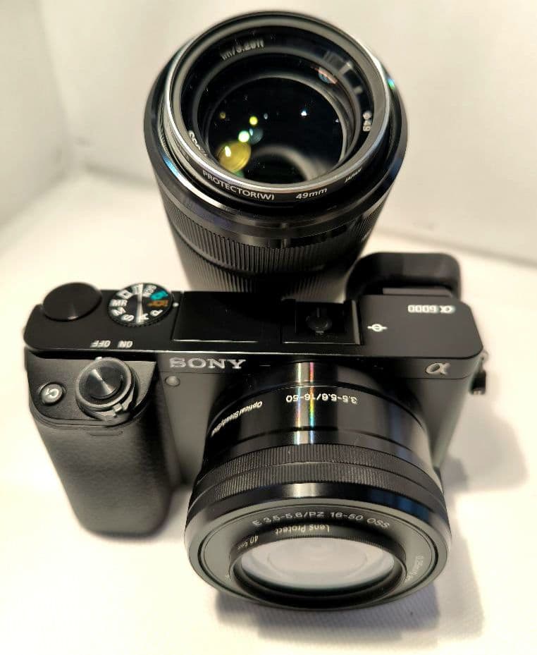 α6000 ILCE-6000Y ダブルズームレンズキット一眼カメラ
