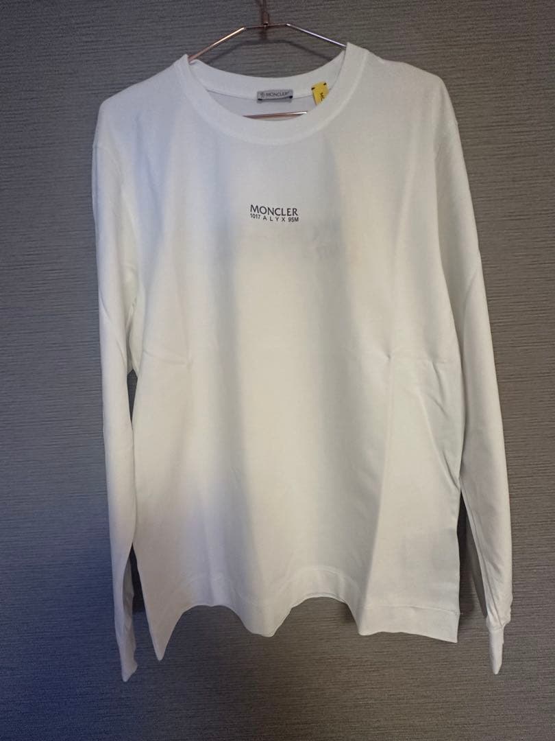 MOCLER ロングTシャツ