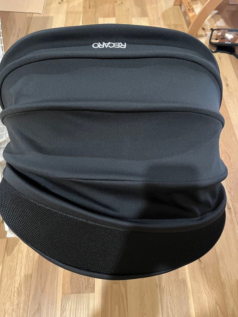 貴重　RECARO salia J ブラック チャイルドシート