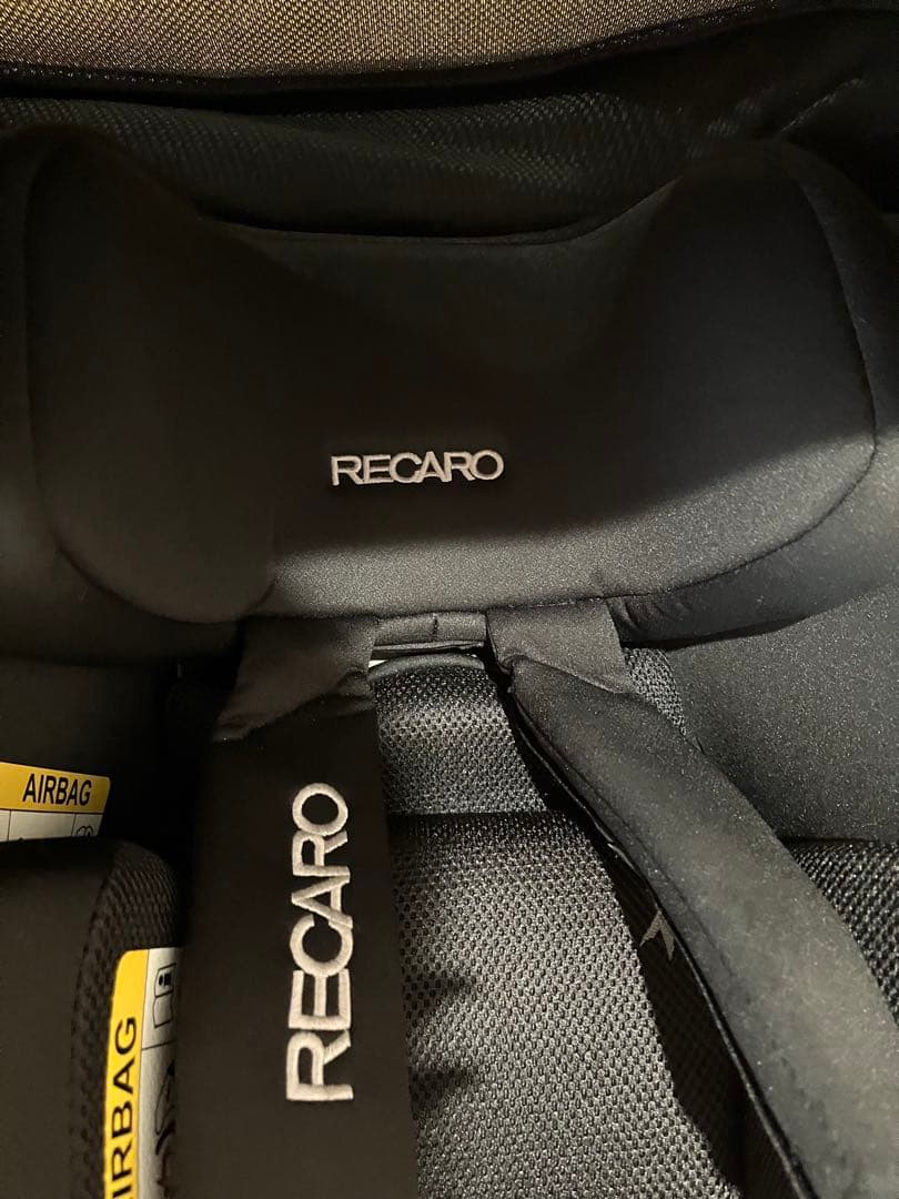 貴重　RECARO salia J ブラック チャイルドシート