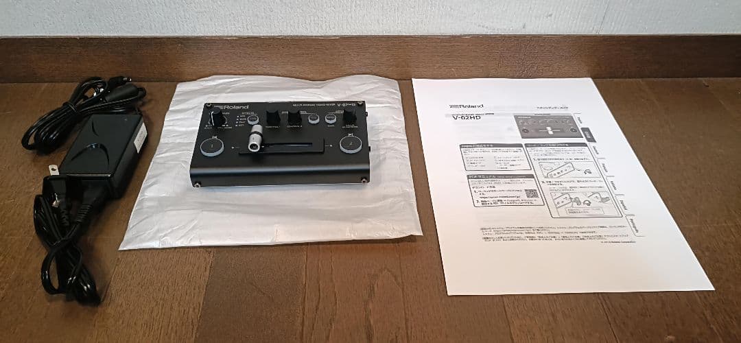 Roland V-02HD マルチフォーマットビデオミキサー