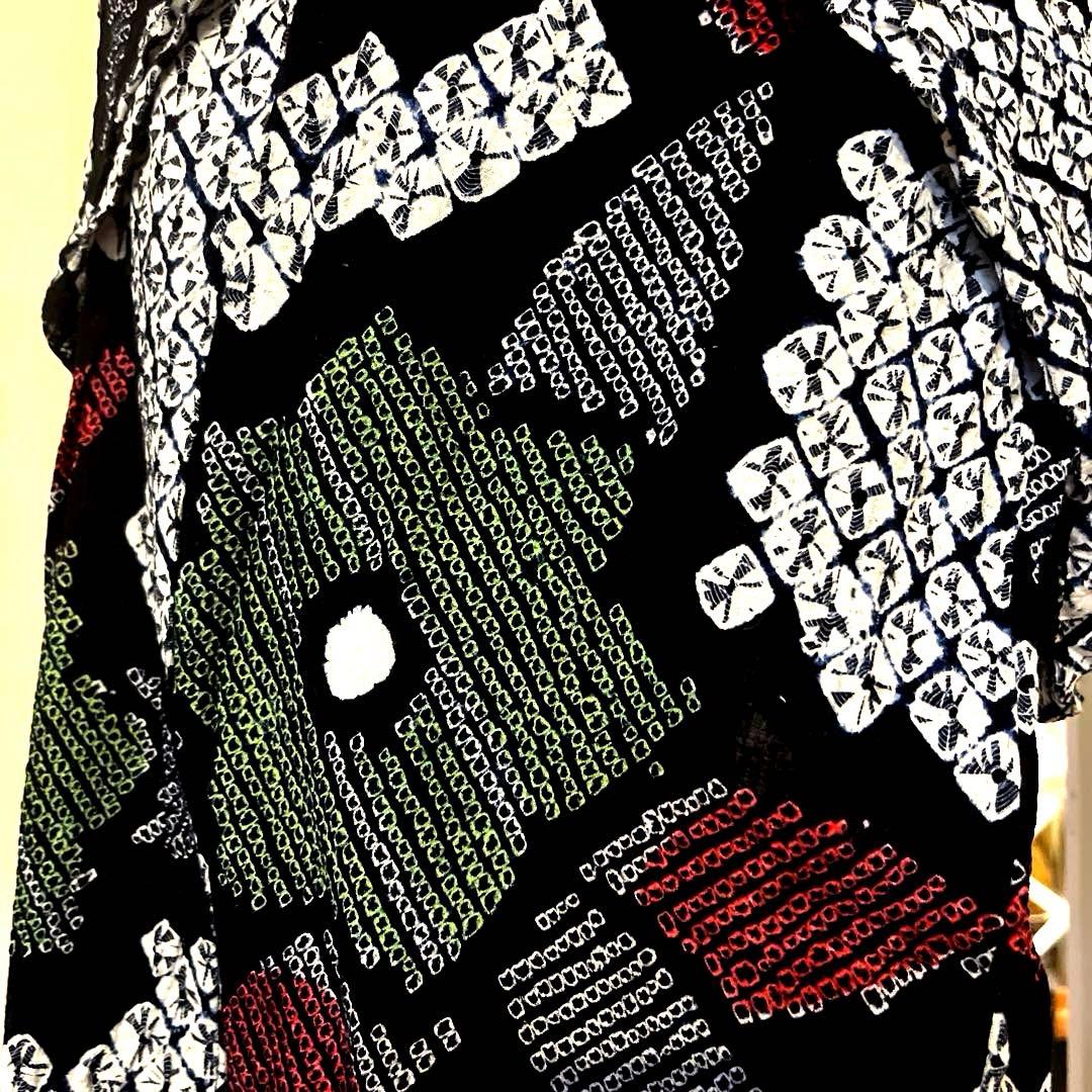 有松鳴海絞り 手蜘蛛 黒色寄りの濃紺 緑色 手縫い仕立て