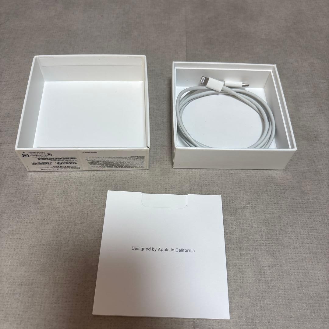 AirPods第三世代 本体 ホワイト 充電ケーブル付属