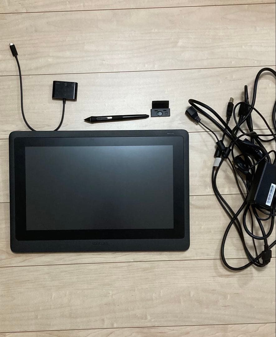 美品 Wacom Cintiq 16 液晶ペンタブレット 変換アダプタ付き