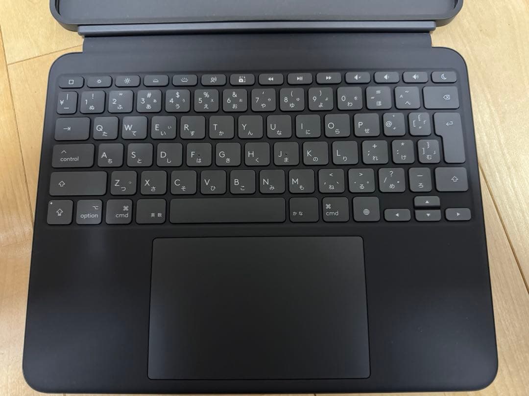 Logicool 13inch iPad Pro（M4）Combo Touch