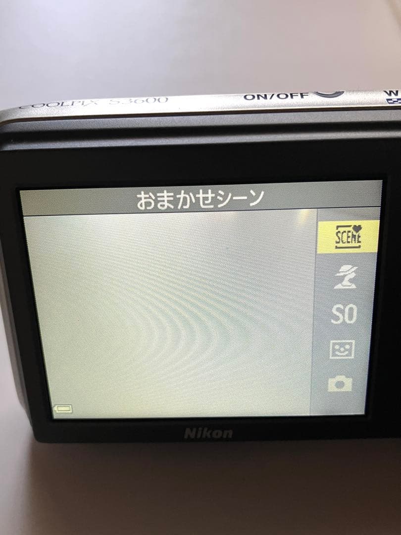 デジタルカメラ　coolpix s3600 コンパクト　デジカメ　シルバー