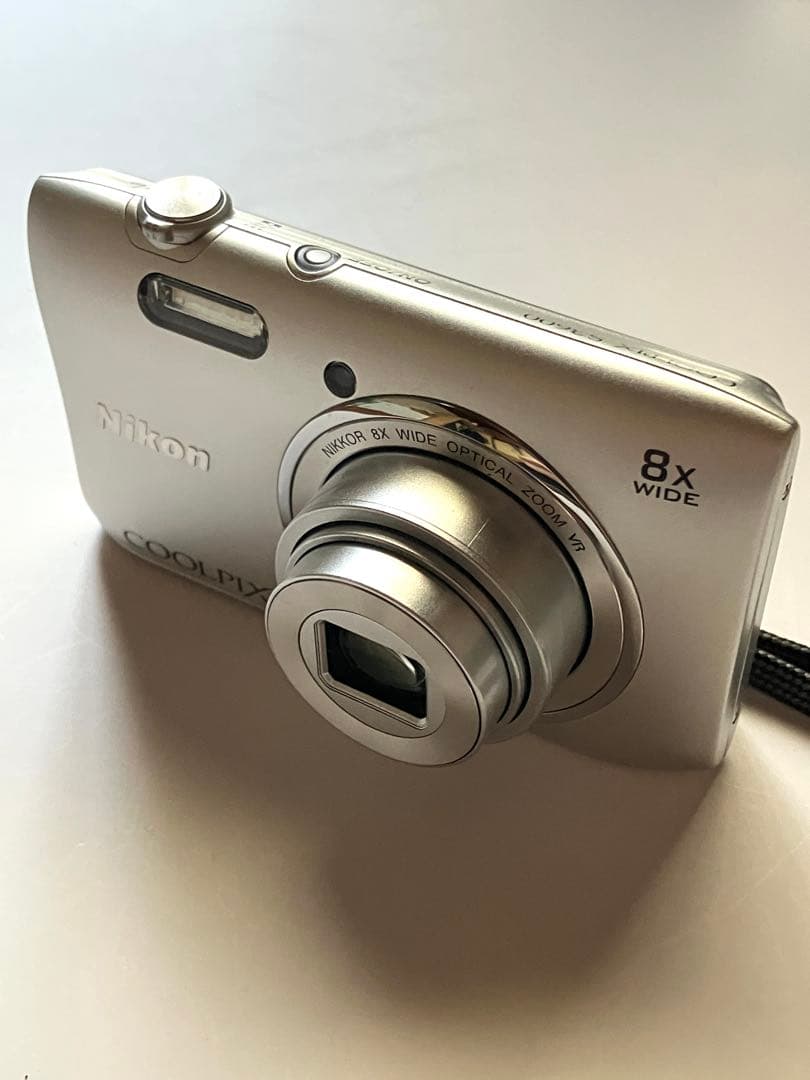 デジタルカメラ　coolpix s3600 コンパクト　デジカメ　シルバー