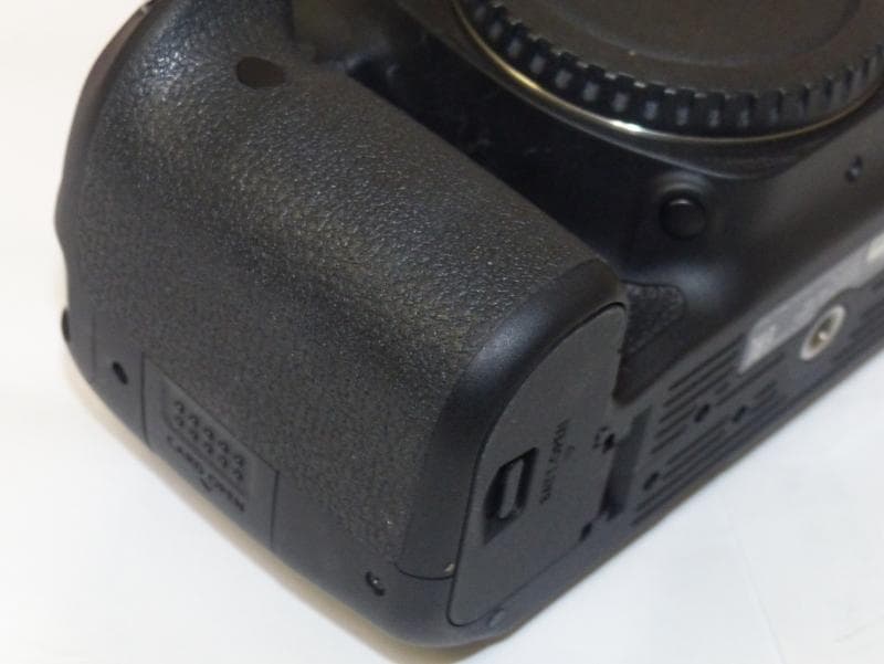 【2388】美品 Canon キャノン EOS 90D ボディ 一眼レフデジカメ