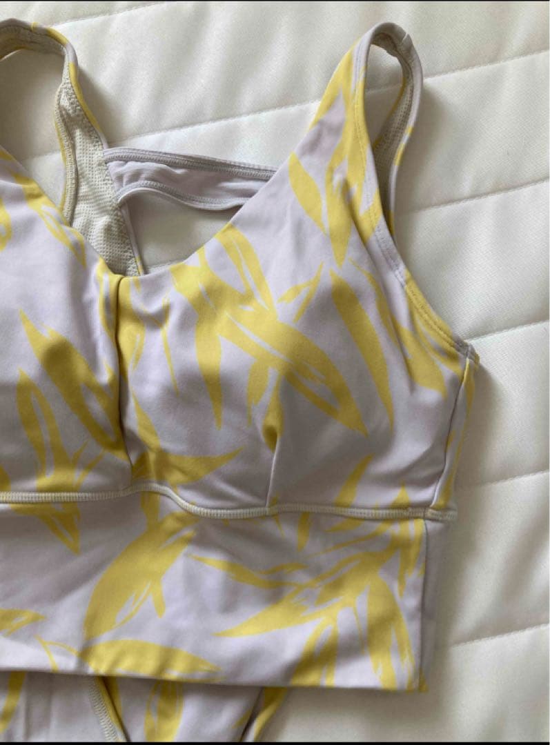 タイムセール！SUKALA LAVA 葉柄ブラとレギンスセット Sサイズ