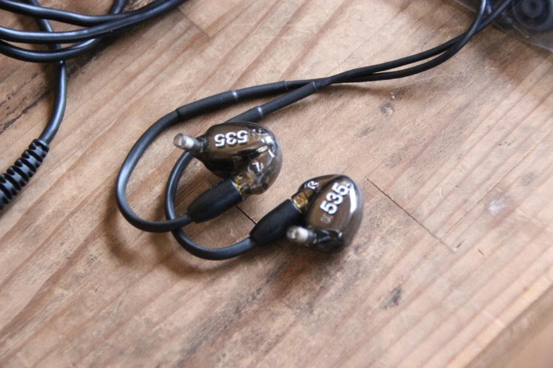 SHURE SE535 イヤホン