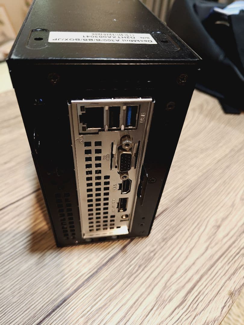 ASRock DeskMini A300 ベアボーン