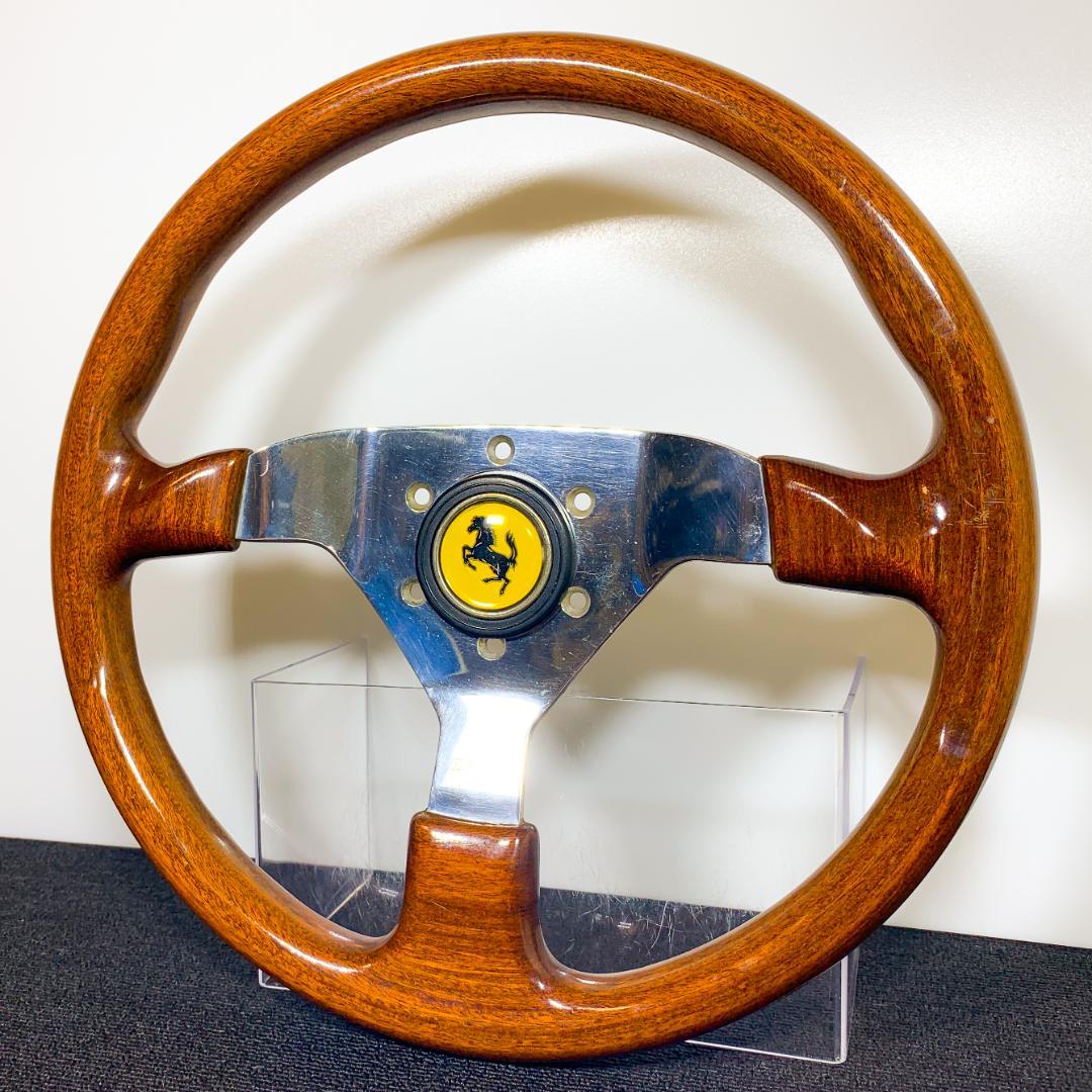 モモ ヴェローチェ ウッドステアリング 35パイ ダークウッド ホーンボタン付き