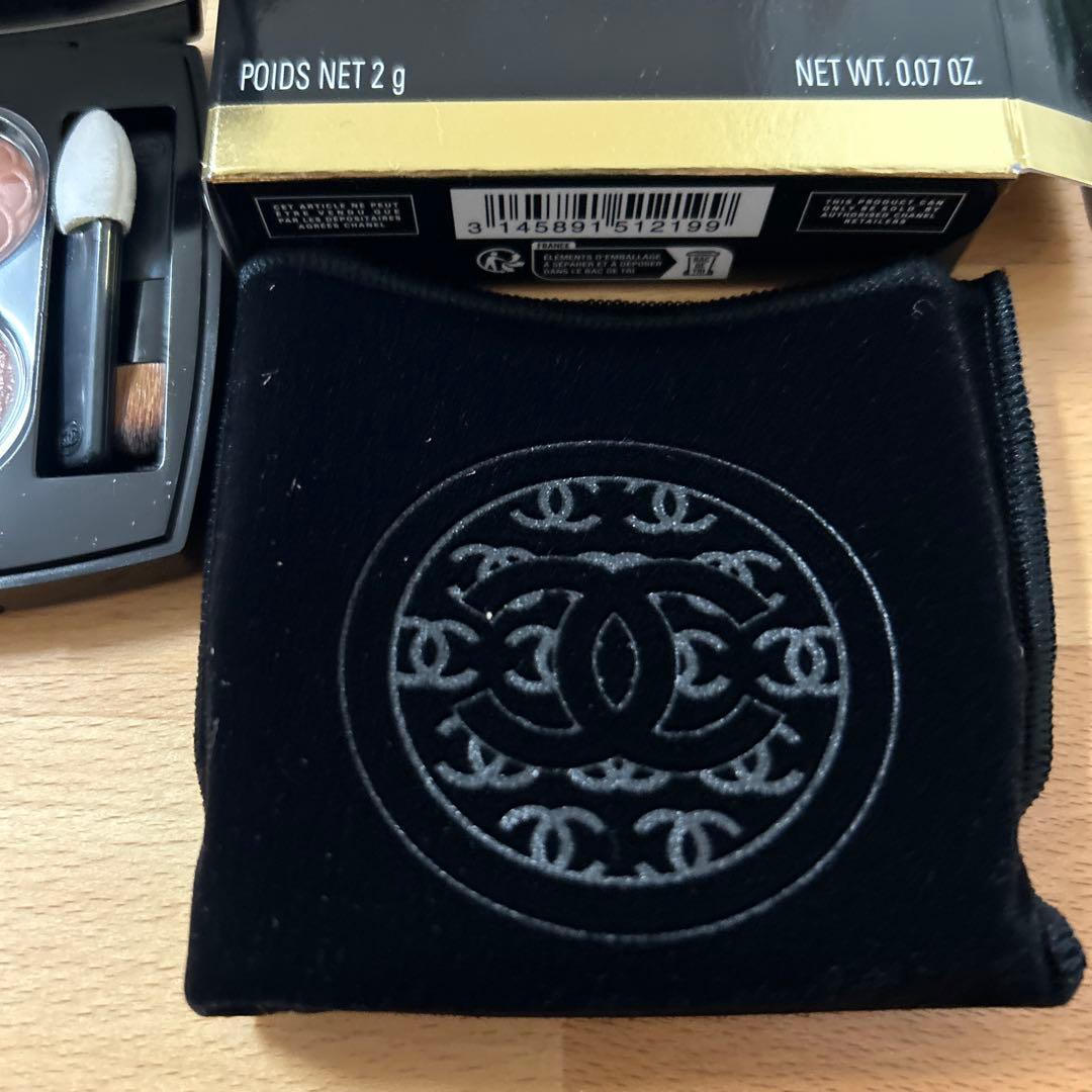 CHANEL アイシャドウ　レキャトル　オンブル　ブトン219 ブトンクチュール