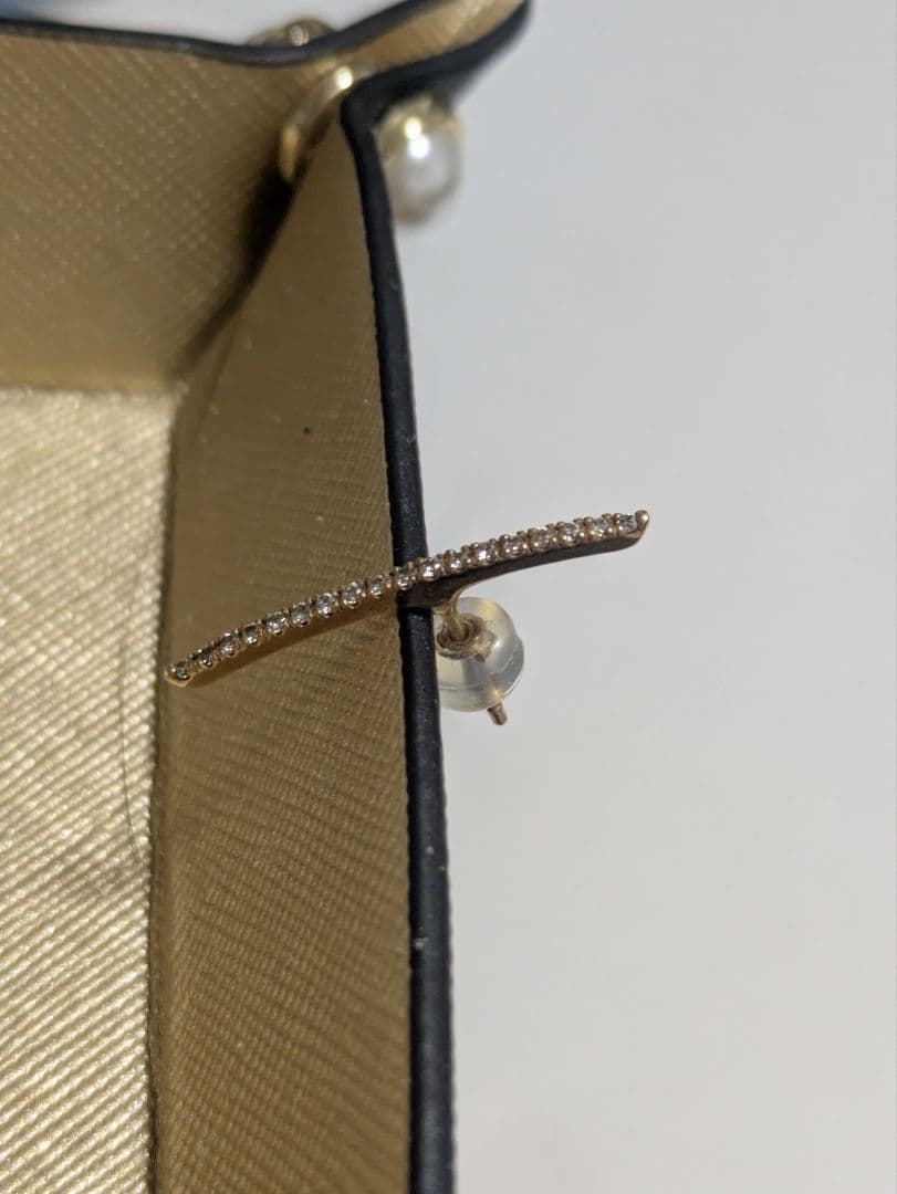 Hirotaka GOSSAMER ロングバー ダイヤモンド ピアス