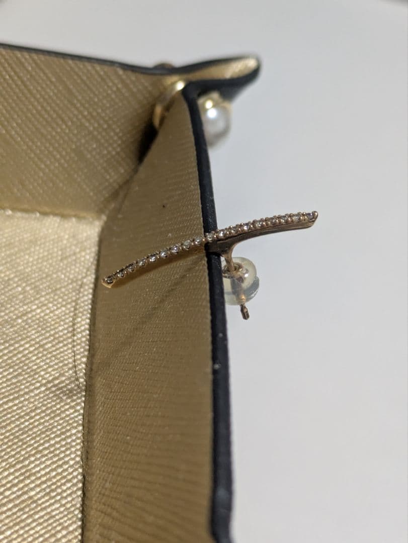 Hirotaka GOSSAMER ロングバー ダイヤモンド ピアス