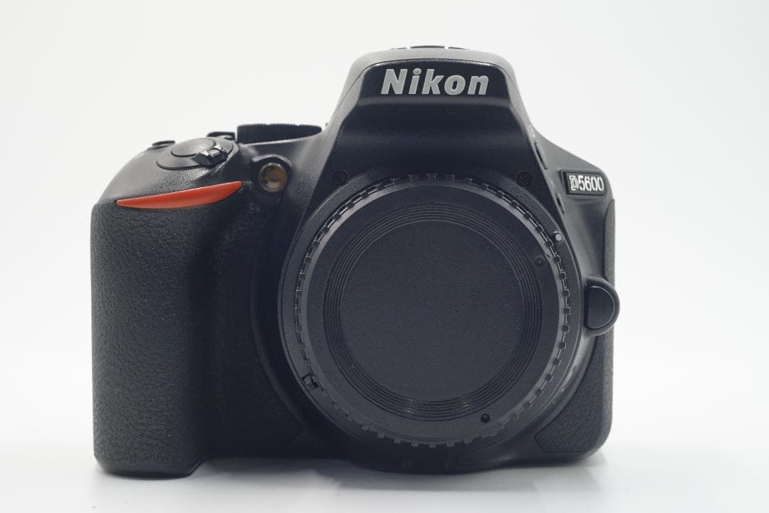 美品　NIKON D5600 AF-Pダブルズームセット