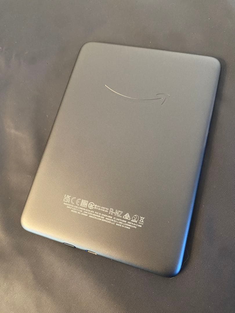 Kindle Paperwhiteシグニチャーエディション32GB純正カバー付き