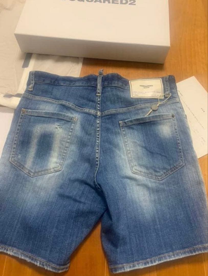 DSQUARED2 ショートパンツ　サイズ44