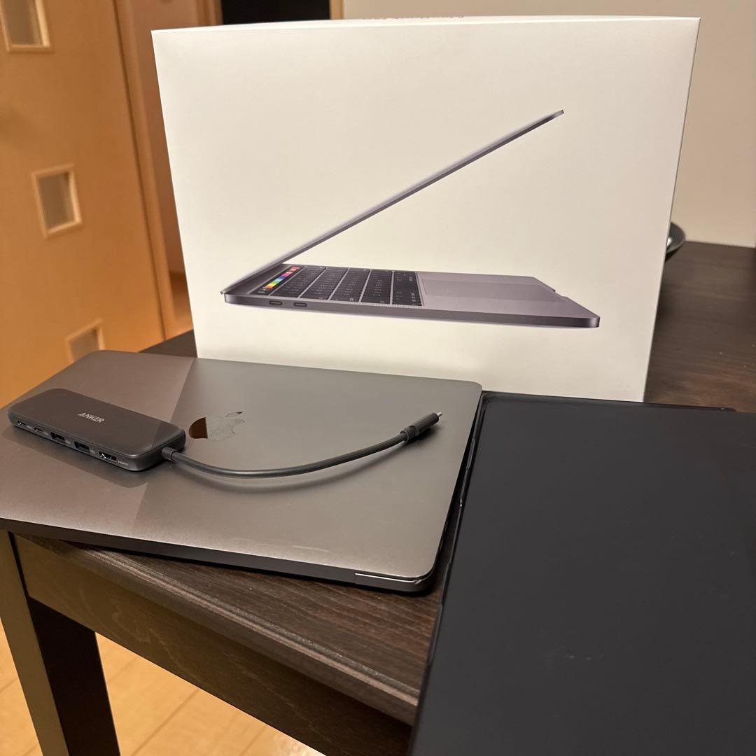 Apple MacBook Pro 2018 13インチ