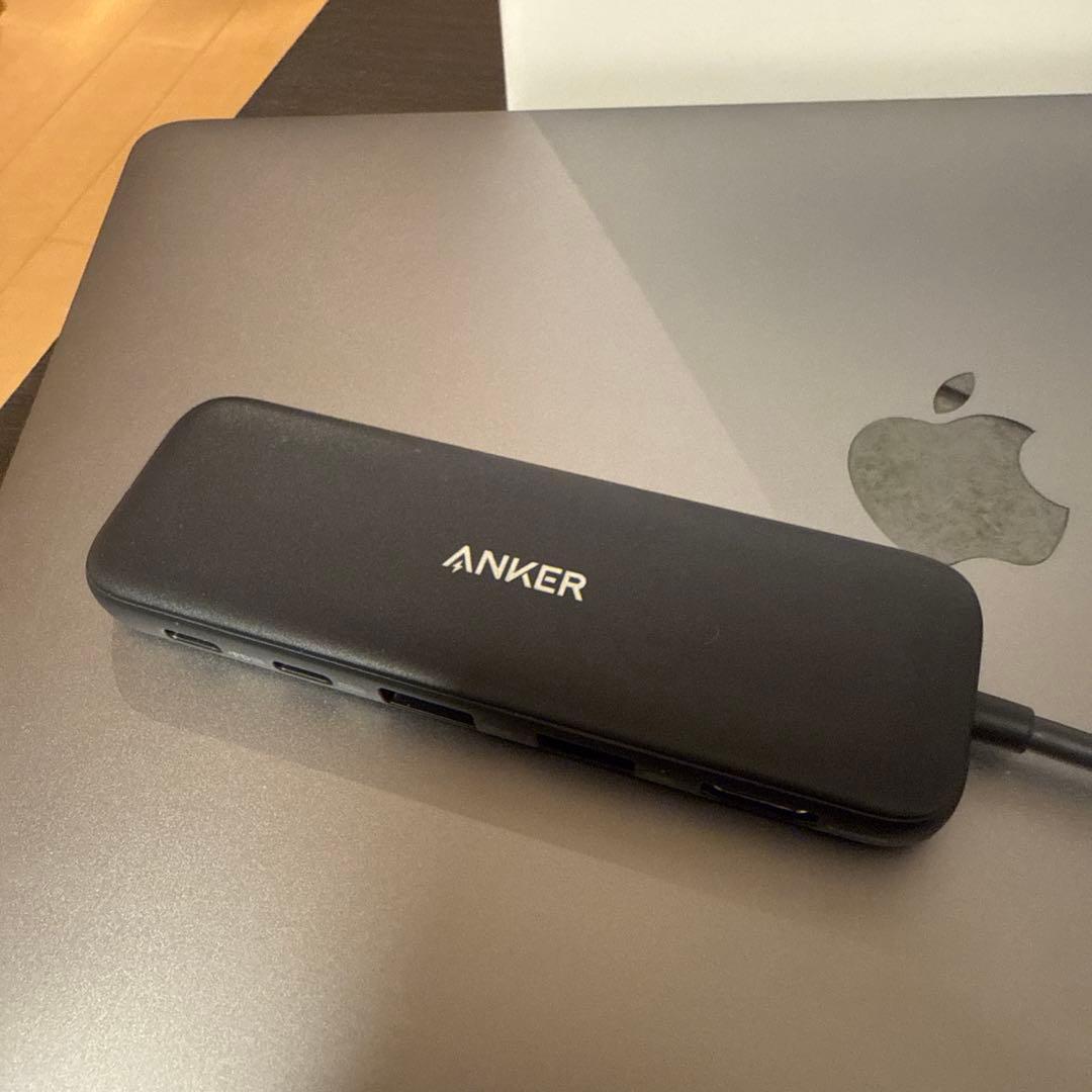 Apple MacBook Pro 2018 13インチ