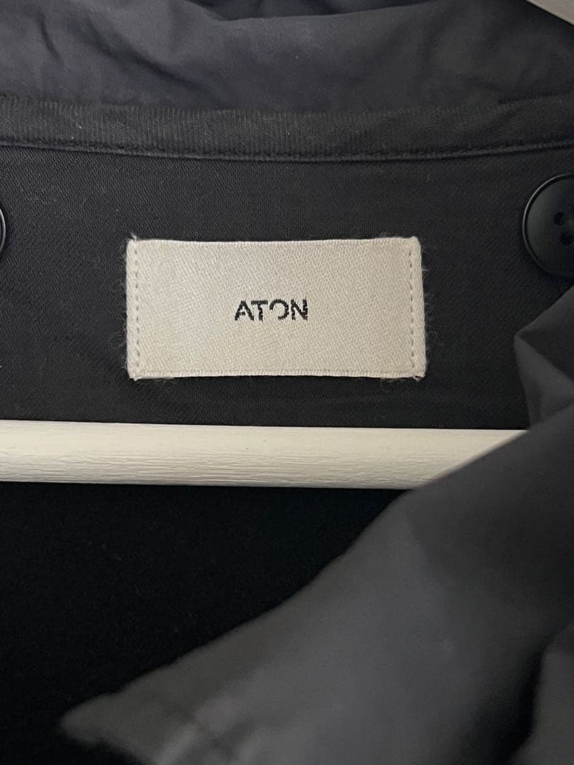 ATON Air Weather Short Mods Coat　ダークグレー4