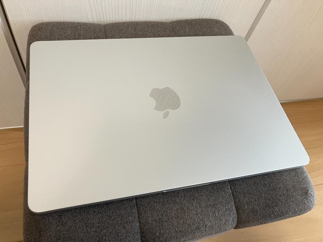 MacBook Air M4 シルバー 13インチ