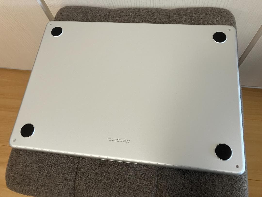 MacBook Air M4 シルバー 13インチ