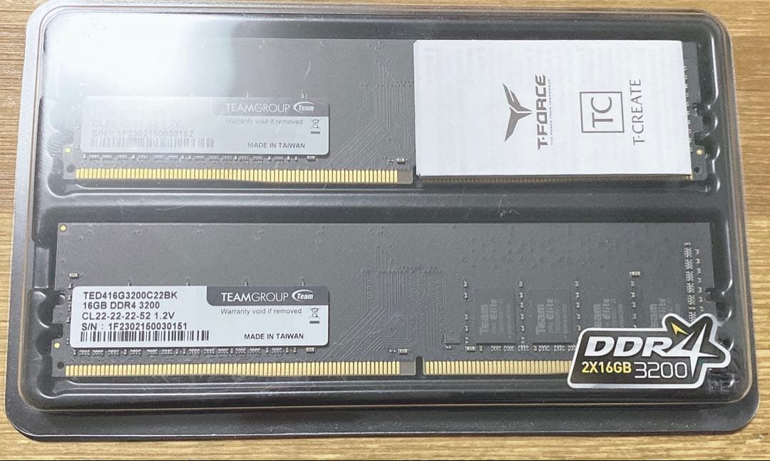 デスクトップ用 DDR4 メモリ 32GB (16GBx2) PC4-25600