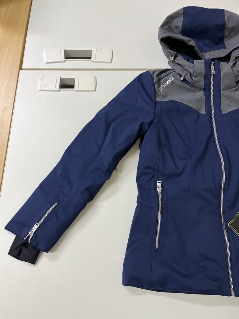 【新品】 phenix　スキーウェア　スノボウェア　レディース　Sサイズ　533