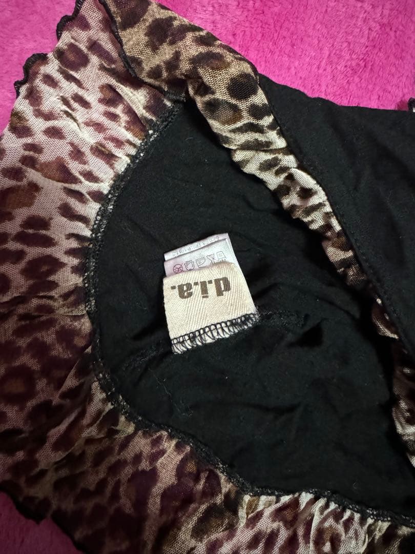 d.i.a. ヒョウ柄 フリルキャミソール