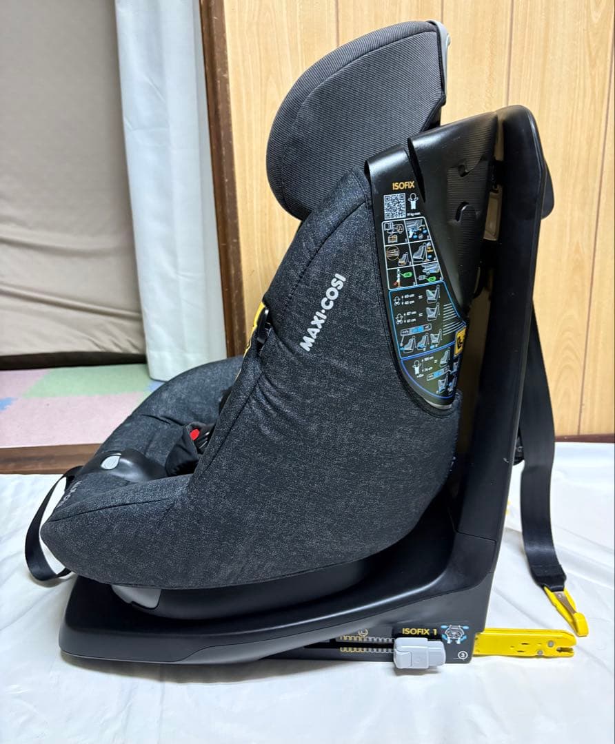 マキシコシ アクシスフィックスプラス isofix チャイルドシート 清掃済み