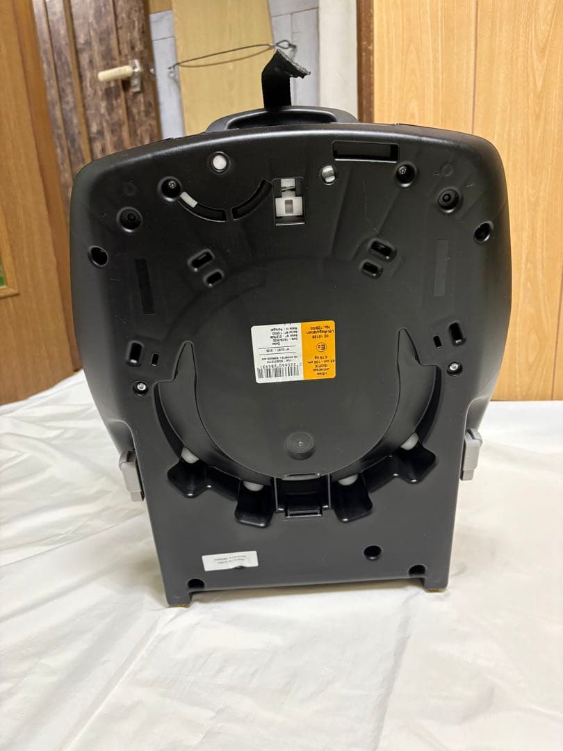 マキシコシ アクシスフィックスプラス isofix チャイルドシート 清掃済み