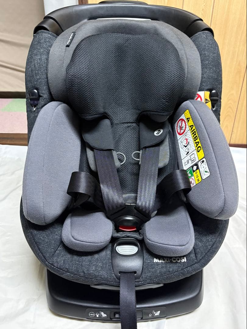 マキシコシ アクシスフィックスプラス isofix チャイルドシート 清掃済み